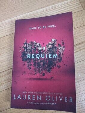 Requiem by Lauren Oliver YA Dystopian Paperback Book